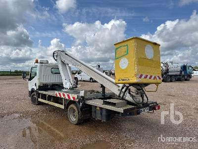 NISSAN NT400 CABSTAR 3 2015 Multitel 160 ALU 16 m on C ... - Emelőkosaras teherautó: 2 kép. NISSAN NT400 CABSTAR 3 2015 Multitel 160 ALU 16 m on C ... - Emelőkosaras teherautó: 2 kép.