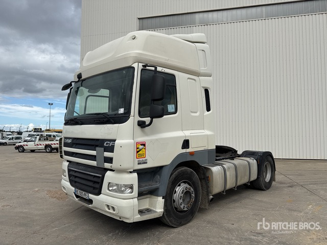 2010 DAF CF85.460 Tracteur Routier 4x2 S/A Sleeper Truck Tractor - Nyergesvontató: 1 kép. 2010 DAF CF85.460 Tracteur Routier 4x2 S/A Sleeper Truck Tractor - Nyergesvontató: 1 kép.