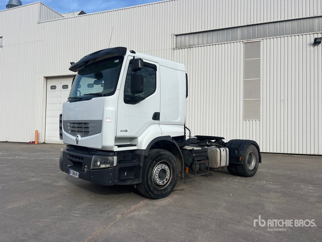 2011 Renault Premium 460DXi 4x2 Tracteur Routier S/A Sleeper Truck Tractor - Nyergesvontató: 1 kép. 2011 Renault Premium 460DXi 4x2 Tracteur Routier S/A Sleeper Truck Tractor - Nyergesvontató: 1 kép.