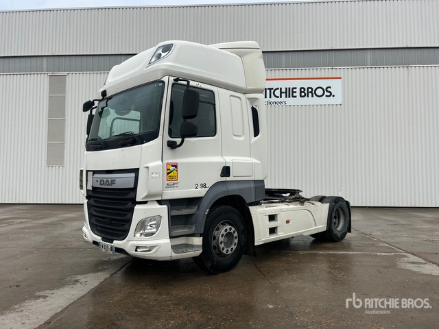 2017 DAF CF510 4x2 Tracteur Routier S/A Sleeper Truck Tractor - Nyergesvontató: 2 kép. 2017 DAF CF510 4x2 Tracteur Routier S/A Sleeper Truck Tractor - Nyergesvontató: 2 kép.
