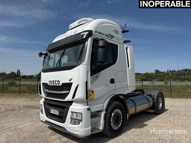 2019 Iveco Stralis 460 LNG 4x2 Tracteur Routier Cabine ... S/A Sleeper Truck Tractor - Nyergesvontató: 1 kép. 2019 Iveco Stralis 460 LNG 4x2 Tracteur Routier Cabine ... S/A Sleeper Truck Tractor - Nyergesvontató: 1 kép.