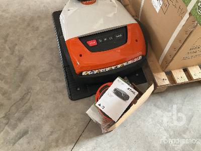STIHL Qte De Robots de Tonte Electriques - Kerti fűkasza: 3 kép. STIHL Qte De Robots de Tonte Electriques - Kerti fűkasza: 3 kép.
