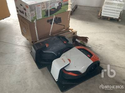 STIHL Qte De Robots de Tonte Electriques - Kerti fűkasza: 1 kép. STIHL Qte De Robots de Tonte Electriques - Kerti fűkasza: 1 kép.