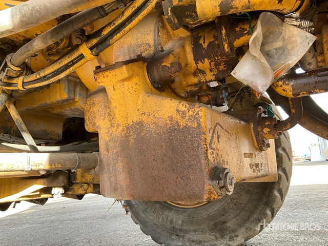 2003 Cat 771D (Inoperable) Haul Truck - Bánya teherautó: 5 kép. 2003 Cat 771D (Inoperable) Haul Truck - Bánya teherautó: 5 kép.