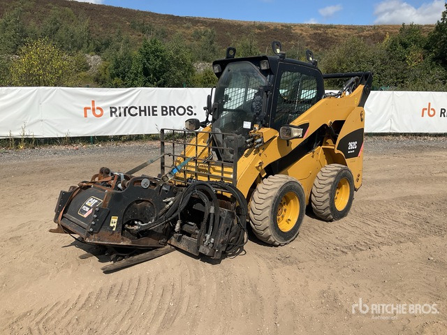 2007 Cat 262C High Flow XPS Skid Steer Loader - Mini homlokrakodó: 2 kép. 2007 Cat 262C High Flow XPS Skid Steer Loader - Mini homlokrakodó: 2 kép.