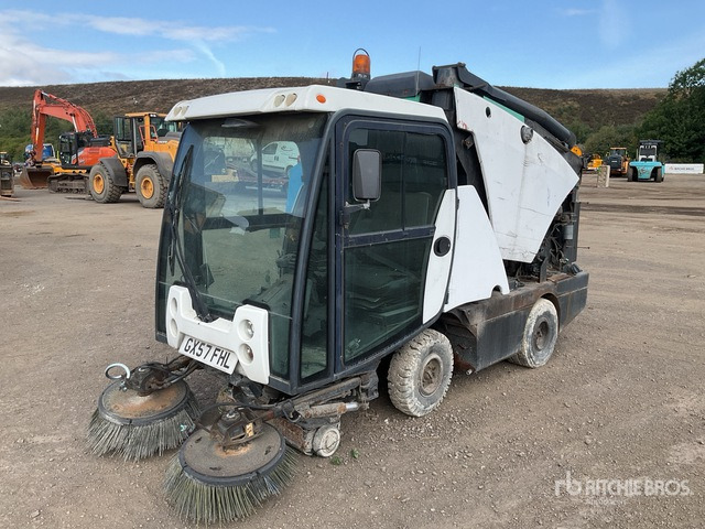 2007 Johnston (Inoperable) Sweeper Truck - Utcaseprő gép: 1 kép. 2007 Johnston (Inoperable) Sweeper Truck - Utcaseprő gép: 1 kép.