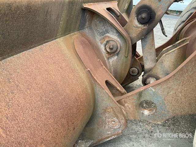 2007 Volvo L150E Wheel Loader - Gumikerekes homlokrakodó: 5 kép. 2007 Volvo L150E Wheel Loader - Gumikerekes homlokrakodó: 5 kép.