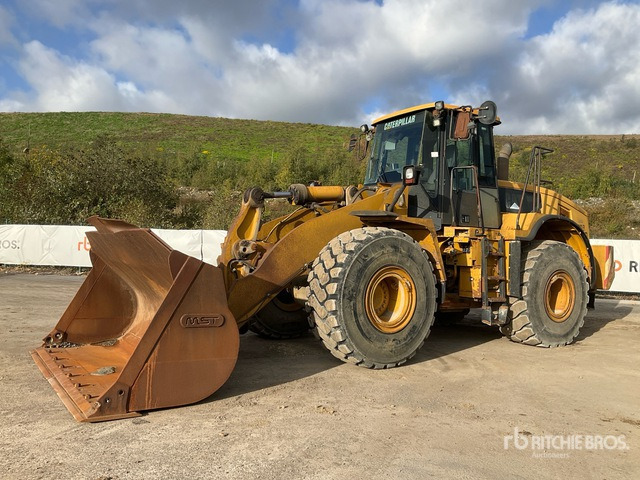 2009 Cat 966H Wheel Loader - Gumikerekes homlokrakodó: 3 kép. 2009 Cat 966H Wheel Loader - Gumikerekes homlokrakodó: 3 kép.