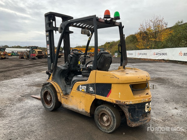 2010 Cat DP35N 3500 kg Forklift - Villás targonca: 4 kép. 2010 Cat DP35N 3500 kg Forklift - Villás targonca: 4 kép.