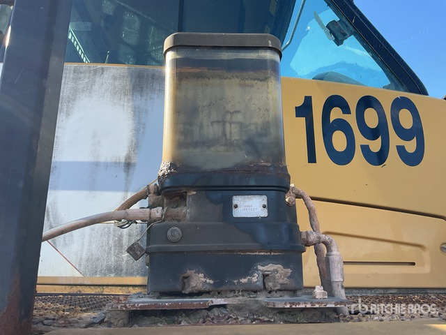 2011 Cat 735 6x6. Articulated Dump Truck - Csuklós dömper: 5 kép. 2011 Cat 735 6x6. Articulated Dump Truck - Csuklós dömper: 5 kép.