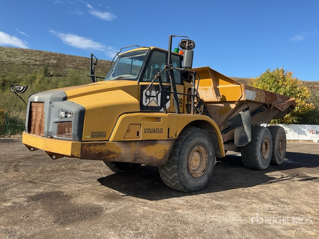 2011 Cat 735 6x6. Articulated Dump Truck - Csuklós dömper: 2 kép. 2011 Cat 735 6x6. Articulated Dump Truck - Csuklós dömper: 2 kép.