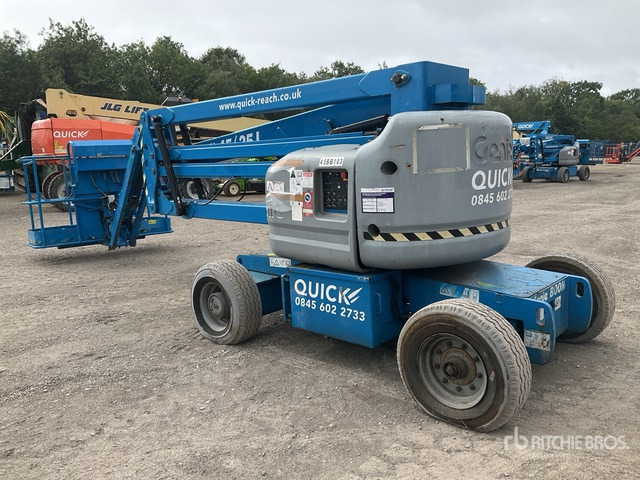2011 Genie Z4525J 2WD Hybrid Articulating Boom Lift - Személyemelő: 4 kép. 2011 Genie Z4525J 2WD Hybrid Articulating Boom Lift - Személyemelő: 4 kép.