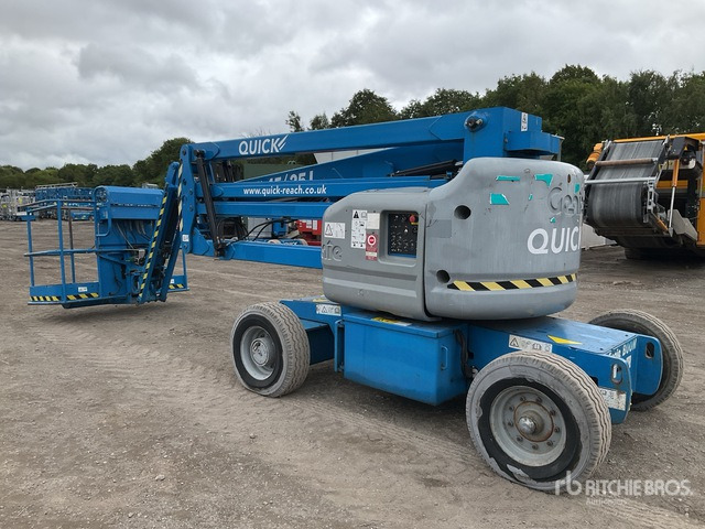 2011 Genie Z4525J 2WD Hybrid Articulating Boom Lift - Személyemelő: 3 kép. 2011 Genie Z4525J 2WD Hybrid Articulating Boom Lift - Személyemelő: 3 kép.