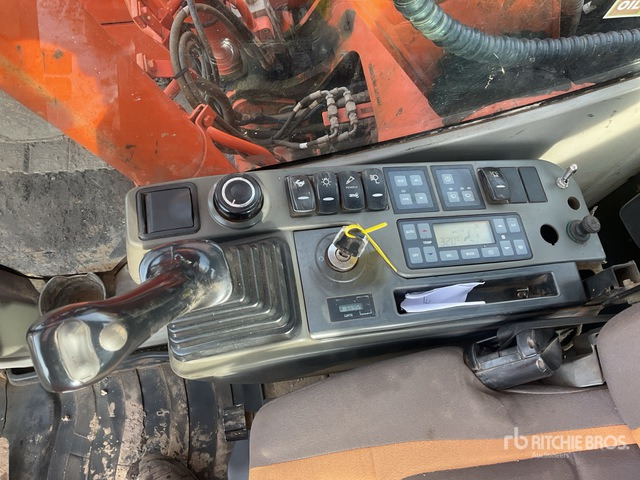 2012 Doosan DX140LC Tracked Excavator - Lánctalpas kotró: 4 kép. 2012 Doosan DX140LC Tracked Excavator - Lánctalpas kotró: 4 kép.