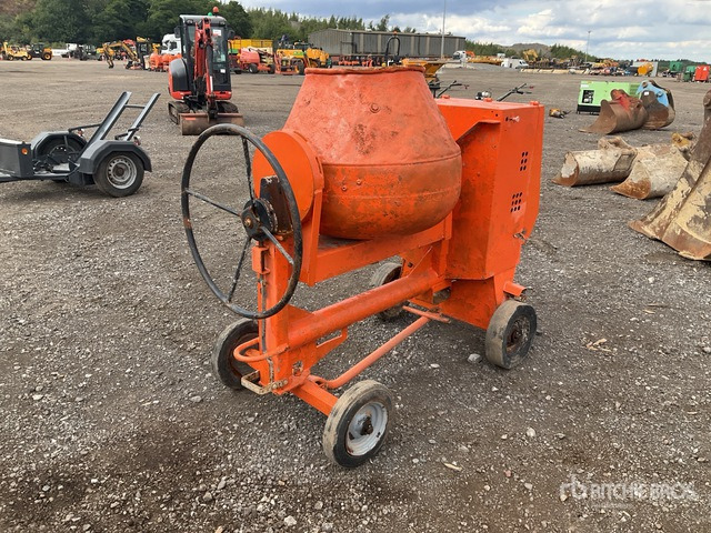 2014 Belle PM20 Portable Concrete Mixer - Betonkeverő: 3 kép. 2014 Belle PM20 Portable Concrete Mixer - Betonkeverő: 3 kép.