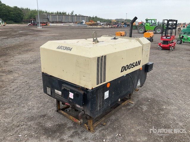 2014 Doosan 7/41 Air Compressor - Légkompresszor: 4 kép. 2014 Doosan 7/41 Air Compressor - Légkompresszor: 4 kép.