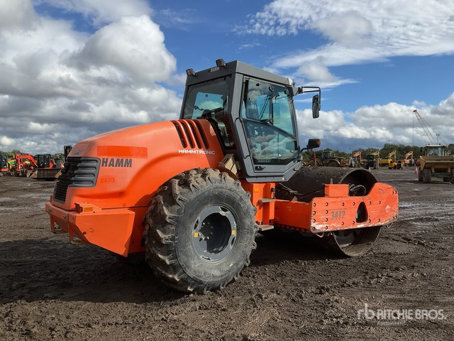 2014 Hamm 3412HT Smooth Drum Compactor - Talajtömörítő: 3 kép. 2014 Hamm 3412HT Smooth Drum Compactor - Talajtömörítő: 3 kép.