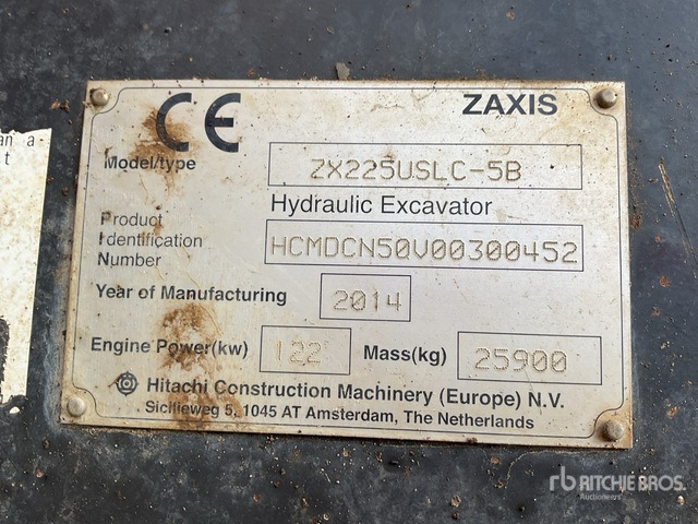 2014 Hitachi ZX225USLC-5 Long Reach Tracked Excavator - Lánctalpas kotró: 2 kép. 2014 Hitachi ZX225USLC-5 Long Reach Tracked Excavator - Lánctalpas kotró: 2 kép.