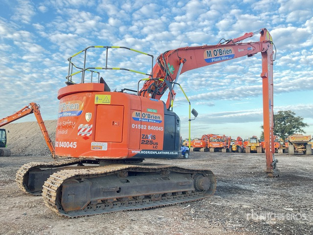 2014 Hitachi ZX225USLC-5 Long Reach Tracked Excavator - Lánctalpas kotró: 4 kép. 2014 Hitachi ZX225USLC-5 Long Reach Tracked Excavator - Lánctalpas kotró: 4 kép.