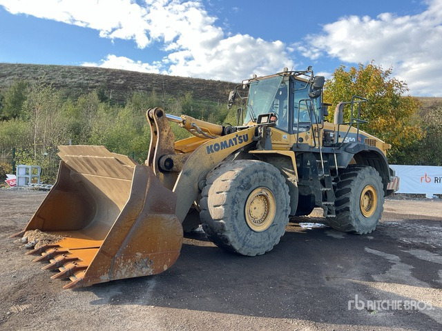 2014 Komatsu WA500-7 Wheel Loader - Gumikerekes homlokrakodó: 2 kép. 2014 Komatsu WA500-7 Wheel Loader - Gumikerekes homlokrakodó: 2 kép.