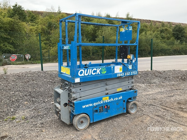 2015 Genie GS1932 Electric Scissor Lift - Ollós emelő: 2 kép. 2015 Genie GS1932 Electric Scissor Lift - Ollós emelő: 2 kép.