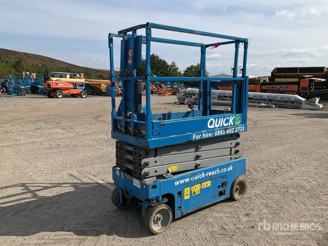 2015 Genie GS1932 Electric Scissor Lift - Ollós emelő: 3 kép. 2015 Genie GS1932 Electric Scissor Lift - Ollós emelő: 3 kép.