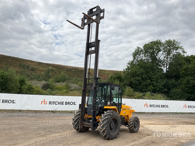2015 JCB 926-4 2600 kg 4x4 Rough Terrain Forklift - Terepjáró képességű targoncá: 1 kép. 2015 JCB 926-4 2600 kg 4x4 Rough Terrain Forklift - Terepjáró képességű targoncá: 1 kép.
