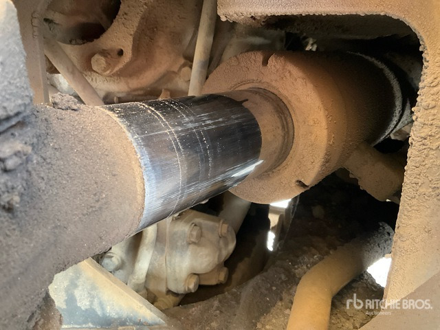 2015 Komatsu HM300-3 Articulated Dump Truck - Csuklós dömper: 5 kép. 2015 Komatsu HM300-3 Articulated Dump Truck - Csuklós dömper: 5 kép.