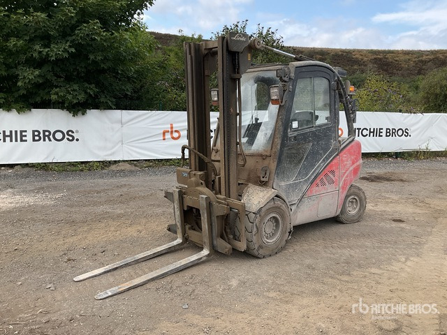 2015 Linde H30D-02 3000 kg Forklift - Dízel targonca: 4 kép. 2015 Linde H30D-02 3000 kg Forklift - Dízel targonca: 4 kép.