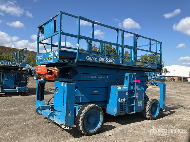 2016 Genie GS-5390 4x4 Diesel Scissor Lift - Ollós emelő: 1 kép. 2016 Genie GS-5390 4x4 Diesel Scissor Lift - Ollós emelő: 1 kép.