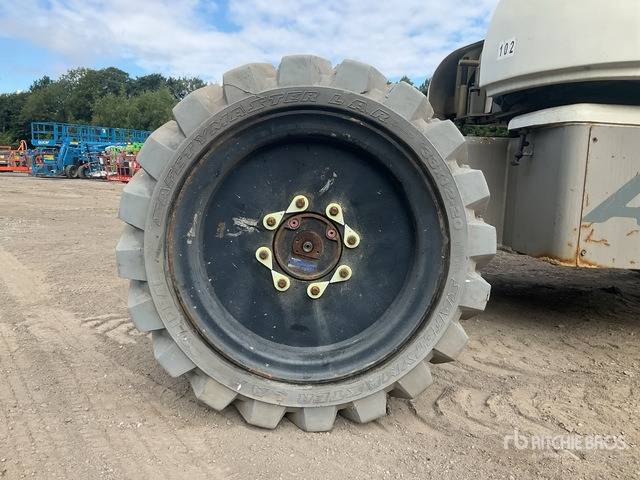 2016 Nifty HR21 4WD Hybrid Articulating Boom Lift - Személyemelő: 5 kép. 2016 Nifty HR21 4WD Hybrid Articulating Boom Lift - Személyemelő: 5 kép.