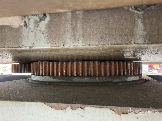 2016 Skyjack SJ51AJ 4WD Diesel Articulating Boom Lift - Személyemelő: 4 kép. 2016 Skyjack SJ51AJ 4WD Diesel Articulating Boom Lift - Személyemelő: 4 kép.