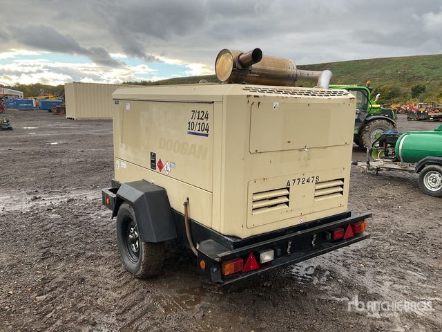 2017 Doosan 7/124-10/104 Mobile Air Compressor - Légkompresszor: 3 kép. 2017 Doosan 7/124-10/104 Mobile Air Compressor - Légkompresszor: 3 kép.