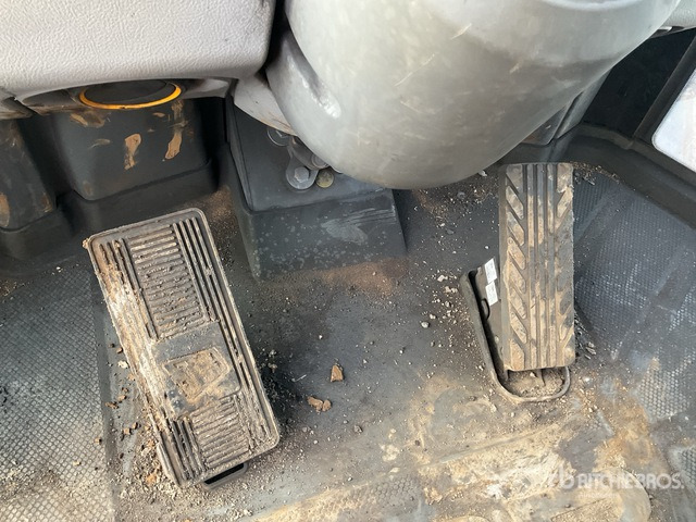 2017 JCB 457ZX High Lift Wheel Loader - Gumikerekes homlokrakodó: 5 kép. 2017 JCB 457ZX High Lift Wheel Loader - Gumikerekes homlokrakodó: 5 kép.