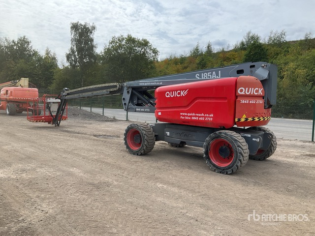2017 Skyjack SJ85AJ 4WD Diesel Articulating Boom Lift - Személyemelő: 3 kép. 2017 Skyjack SJ85AJ 4WD Diesel Articulating Boom Lift - Személyemelő: 3 kép.