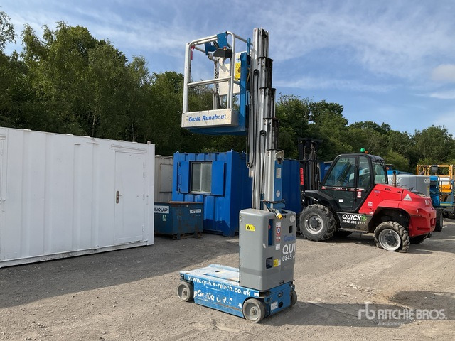 2018 Genie GR20 Vertical Masts Electric 8 MTR Articulating Boom Lift - Személyemelő: 2 kép. 2018 Genie GR20 Vertical Masts Electric 8 MTR Articulating Boom Lift - Személyemelő: 2 kép.