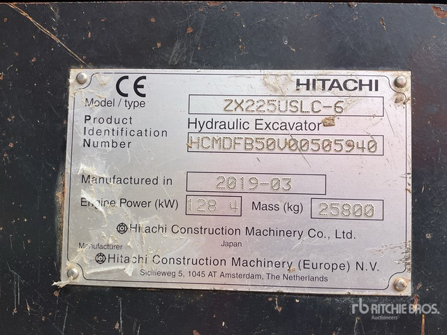 2019 Hitachi ZX225USLC-6 Tracked Excavator - Lánctalpas kotró: 1 kép. 2019 Hitachi ZX225USLC-6 Tracked Excavator - Lánctalpas kotró: 1 kép.