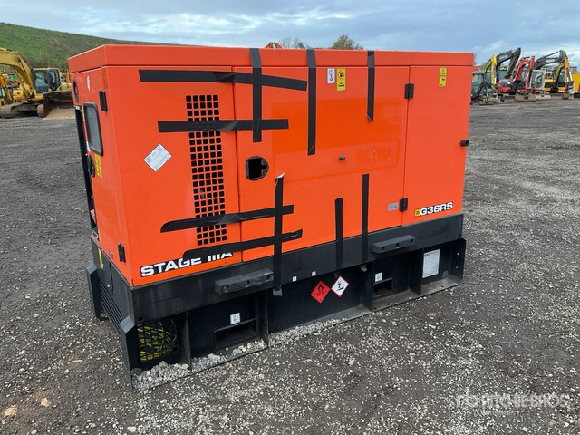 2019 JCB G36RS 36 kVA Skid-Mounted Generator Set - Áramfejlesztő: 2 kép. 2019 JCB G36RS 36 kVA Skid-Mounted Generator Set - Áramfejlesztő: 2 kép.