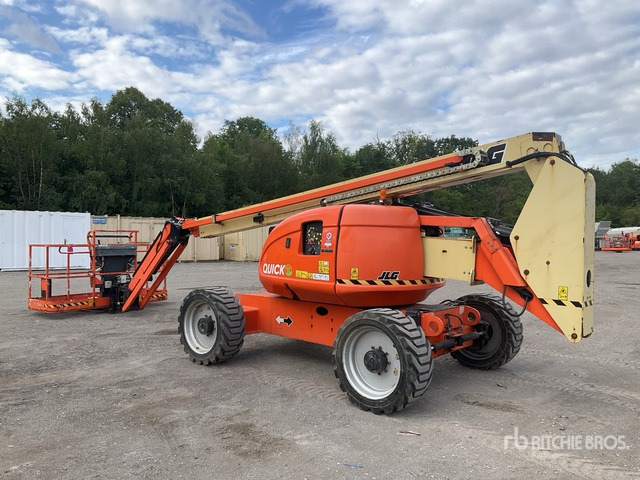 2019 JLG 600AJ 4WD Diesel Articulating Boom Lift - Személyemelő: 4 kép. 2019 JLG 600AJ 4WD Diesel Articulating Boom Lift - Személyemelő: 4 kép.