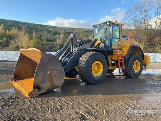 2020 Volvo L180H Wheel Loader - Gumikerekes homlokrakodó: 1 kép. 2020 Volvo L180H Wheel Loader - Gumikerekes homlokrakodó: 1 kép.