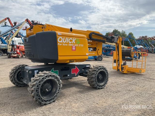 2021 Haulotte HA16RT 4WD Diesel Articulating Boom Lift - Személyemelő: 4 kép. 2021 Haulotte HA16RT 4WD Diesel Articulating Boom Lift - Személyemelő: 4 kép.