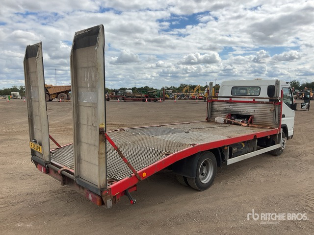 2021 Mitsubishi Canter 4x2 Flatbed Truck - Platós teherautó: 3 kép. 2021 Mitsubishi Canter 4x2 Flatbed Truck - Platós teherautó: 3 kép.