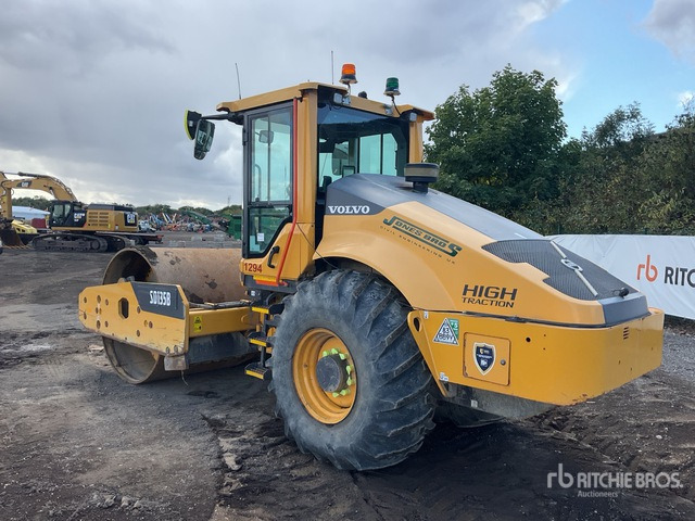 2021 Volvo SD135B Smooth Drum Compactor - Talajtömörítő: 4 kép. 2021 Volvo SD135B Smooth Drum Compactor - Talajtömörítő: 4 kép.