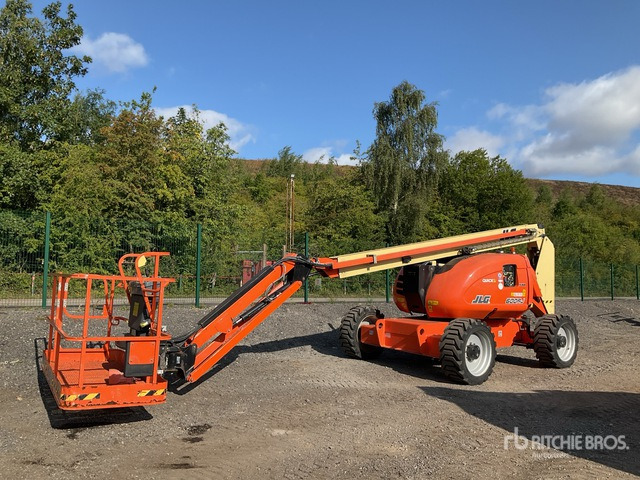 2022 JLG 600AJ 4WD Diesel Articulating Boom Lift - Személyemelő: 2 kép. 2022 JLG 600AJ 4WD Diesel Articulating Boom Lift - Személyemelő: 2 kép.