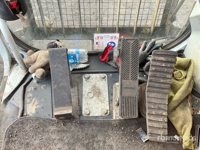 2022 Sennebogen 830 Wheel Material Handler - Hulladék kotró: 4 kép. 2022 Sennebogen 830 Wheel Material Handler - Hulladék kotró: 4 kép.