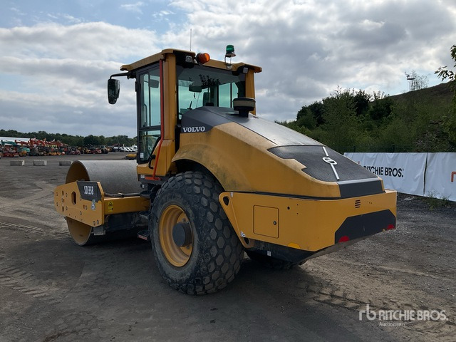 2022 Volvo SD135B Smooth Drum Compactor - Szárzúzó/ Mulcsozó: 3 kép. 2022 Volvo SD135B Smooth Drum Compactor - Szárzúzó/ Mulcsozó: 3 kép.