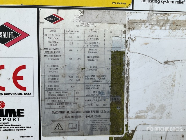 Toyota Hilux Bucket Truck - Emelőkosaras teherautó: 5 kép. Toyota Hilux Bucket Truck - Emelőkosaras teherautó: 5 kép.