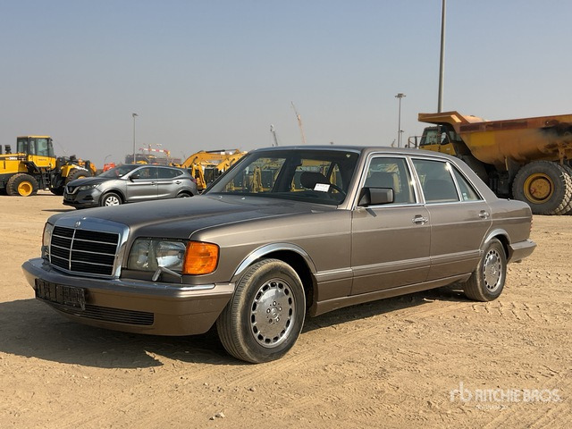 1989 Mercedes-Benz 560SEL Classic Car - Autó: 1 kép. 1989 Mercedes-Benz 560SEL Classic Car - Autó: 1 kép.