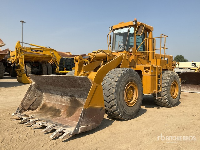1991 Cat 966F - Gumikerekes homlokrakodó: 1 kép. 1991 Cat 966F - Gumikerekes homlokrakodó: 1 kép.