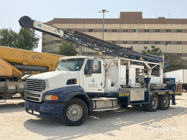 1999 Sterling 6x4 (Inoperable) Drill Truck - Fúrógép: 1 kép. 1999 Sterling 6x4 (Inoperable) Drill Truck - Fúrógép: 1 kép.